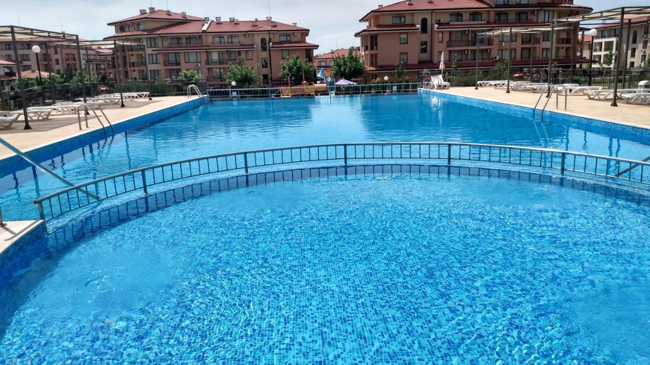 Sorrento Sole Mare Aparthotel Sveti Vlas Ngoại thất bức ảnh