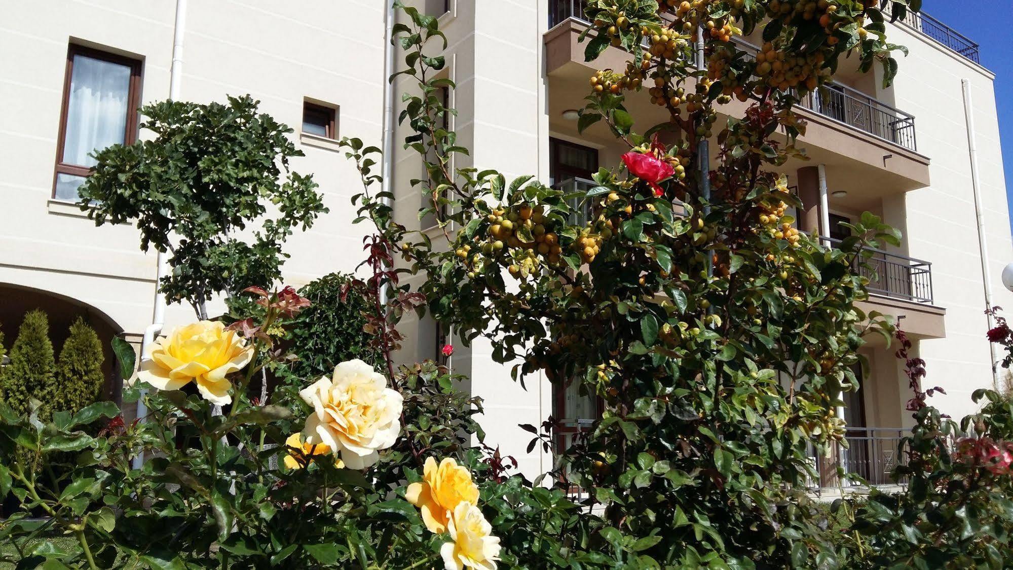 Sorrento Sole Mare Aparthotel Sveti Vlas Ngoại thất bức ảnh